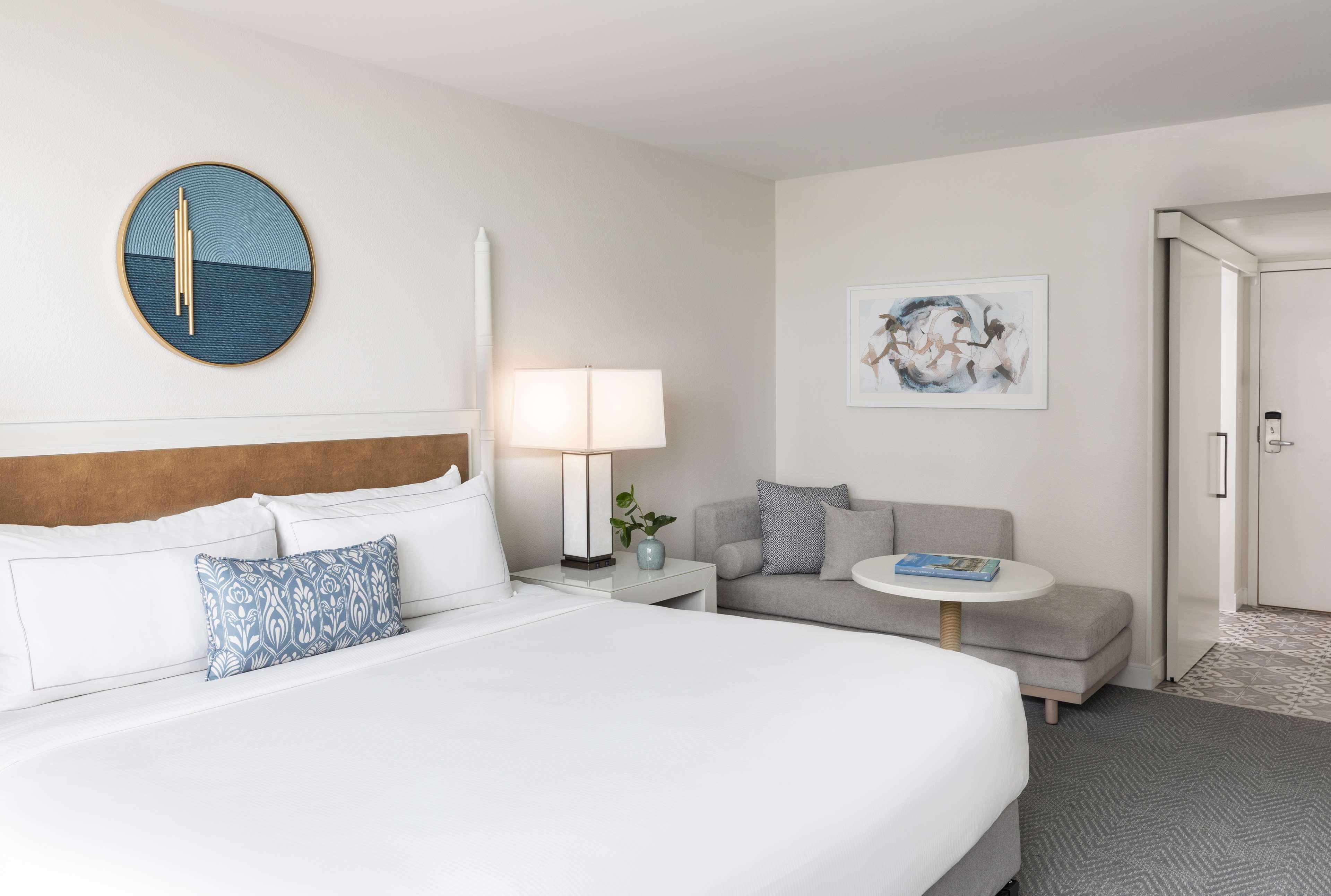 The Singer Oceanfront Resort, Curio Collection By Hilton Ривьера-Бич Экстерьер фото