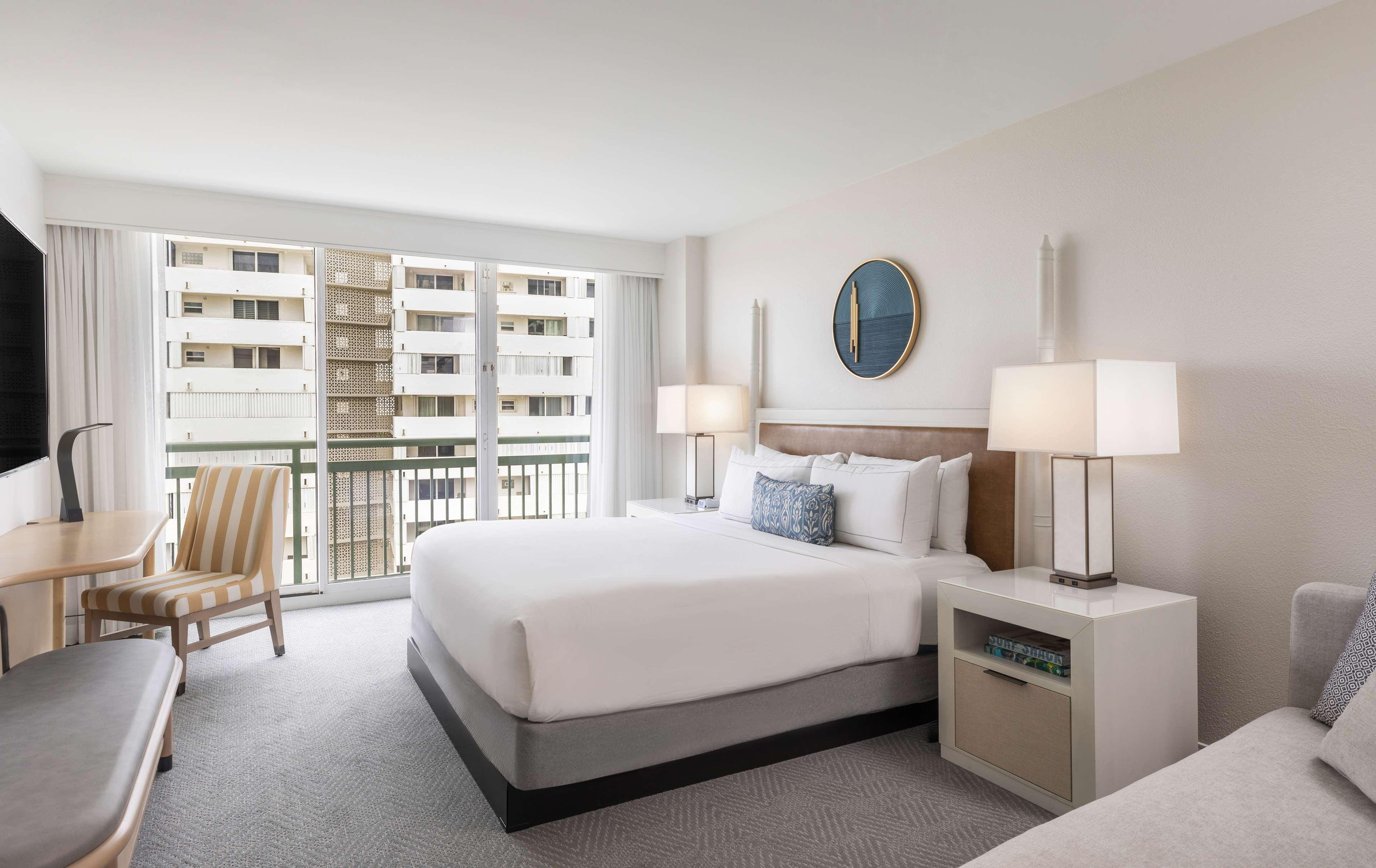 The Singer Oceanfront Resort, Curio Collection By Hilton Ривьера-Бич Экстерьер фото
