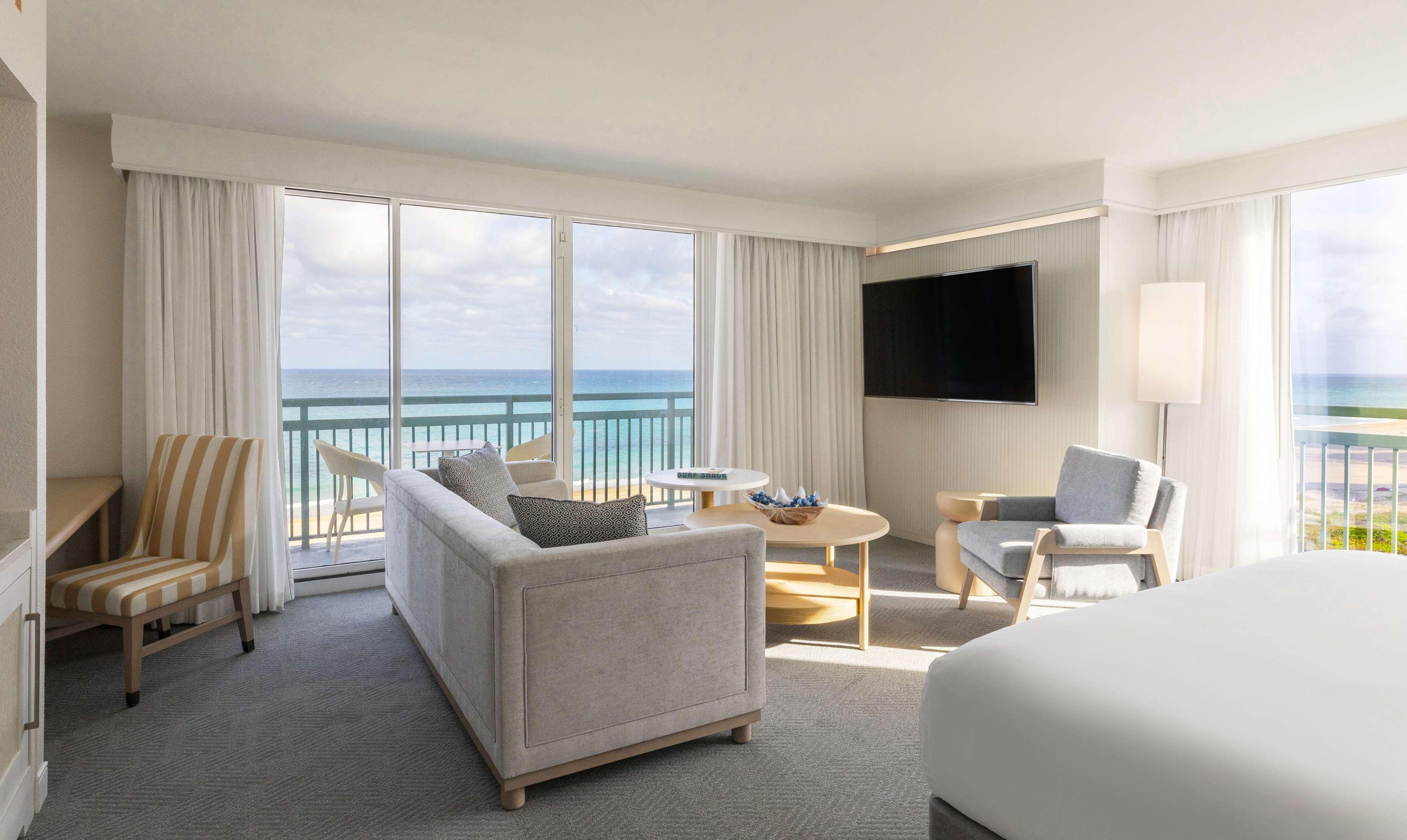 The Singer Oceanfront Resort, Curio Collection By Hilton Ривьера-Бич Экстерьер фото