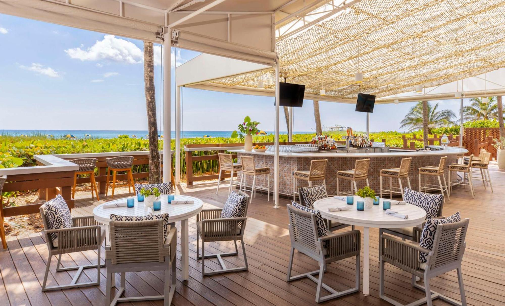 The Singer Oceanfront Resort, Curio Collection By Hilton Ривьера-Бич Экстерьер фото